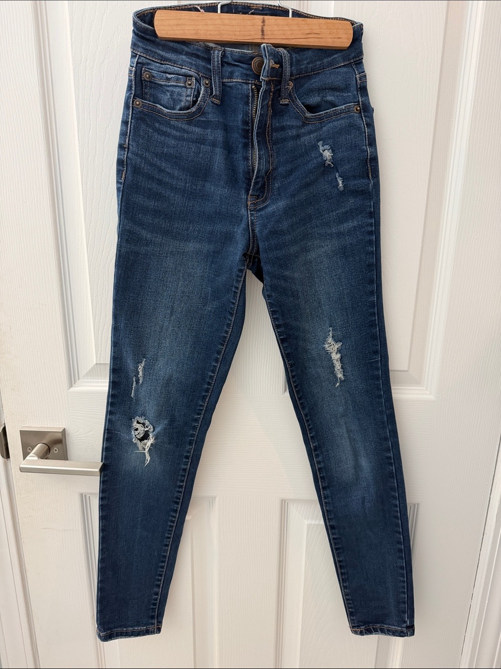 Aero Super High Rise Distressed Skinny Jeans Size 00